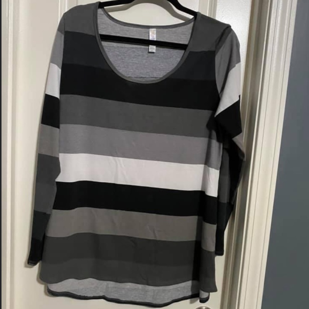 Lularoe lynnae long sleeve shirt